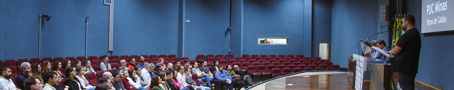 Professores da PUC Minas Poços de Caldas compartilham experiências em evento institucional 